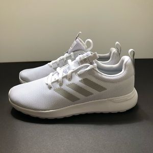 NWT Adidas Lite Racer Women’s Essentials Size : 6